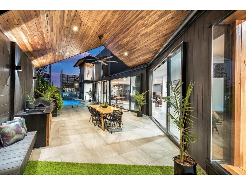 151 Buena Vista Avenue, Coorparoo QLD 4151