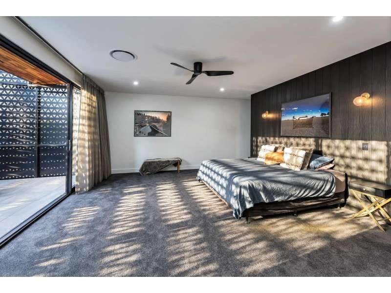 151 Buena Vista Avenue, Coorparoo QLD 4151