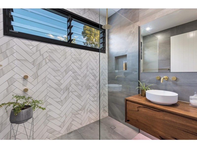 151 Buena Vista Avenue, Coorparoo QLD 4151