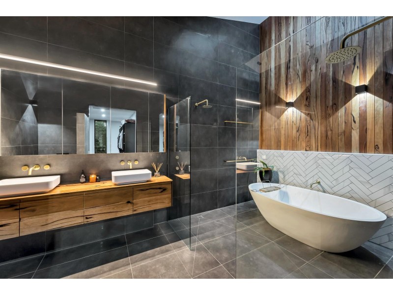 151 Buena Vista Avenue, Coorparoo QLD 4151