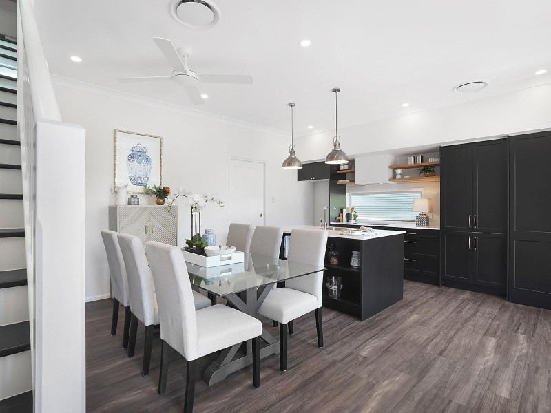 1, 2 & 3/91 Dickenson Street, Carina QLD 4152