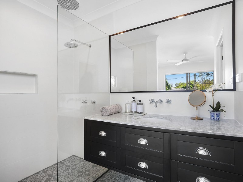 1, 2 & 3/91 Dickenson Street, Carina QLD 4152