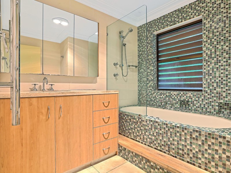 43 Olive Grove, Balmoral QLD 4171