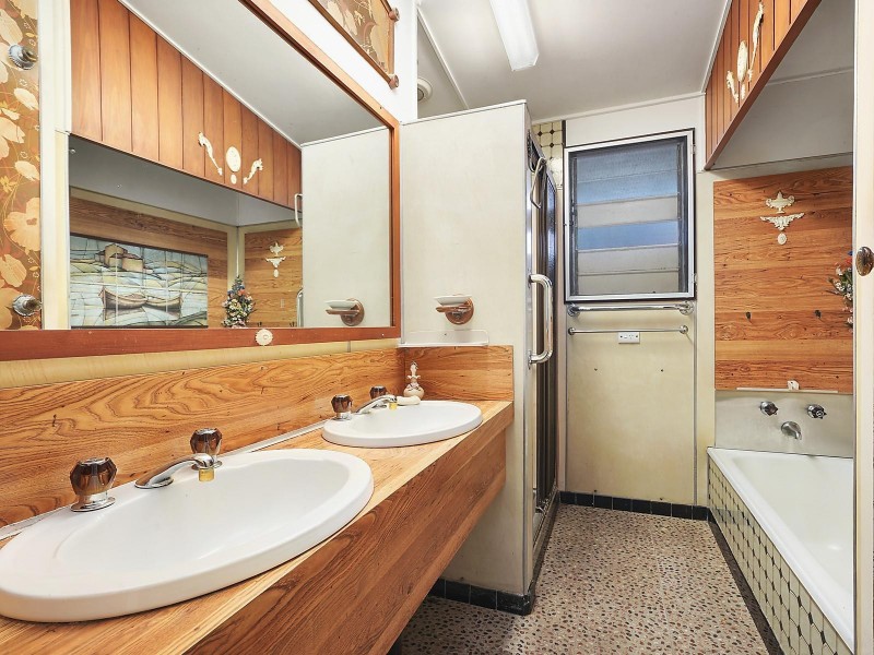 74 Canopus Street, Coorparoo QLD 4151