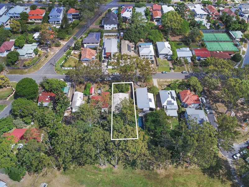 74 Canopus Street, Coorparoo QLD 4151