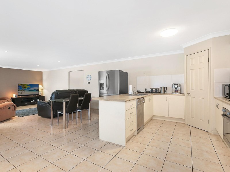61 Ningi Esplanade, Ningi QLD 4511