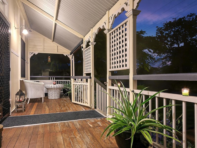 16 Charlotte Avenue, Bongaree QLD 4507
