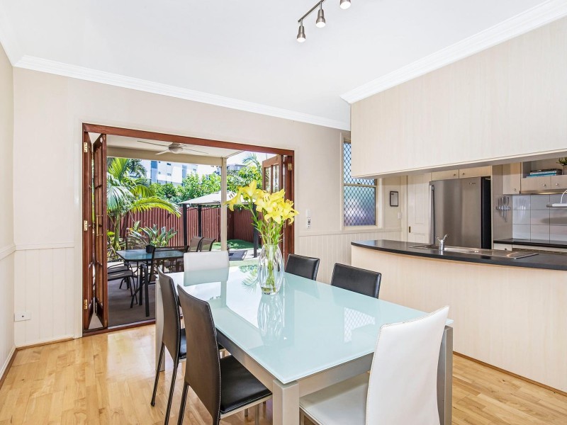 4/7 Rosina Street, Kangaroo Point QLD 4169