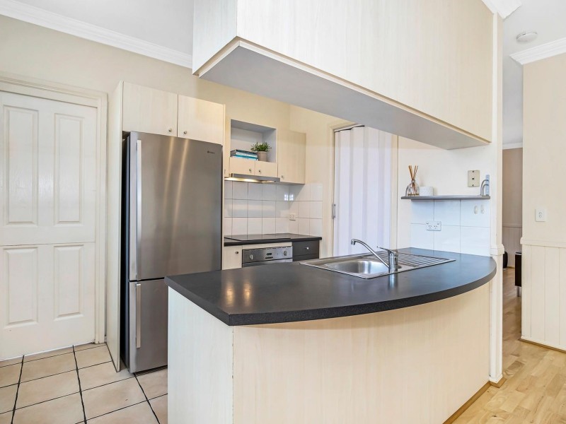 4/7 Rosina Street, Kangaroo Point QLD 4169