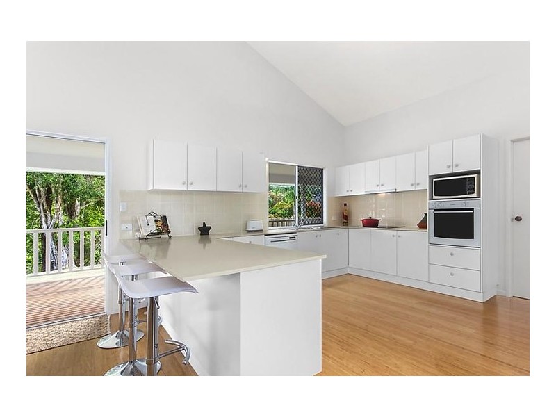 27 Natan Court, Ocean Shores NSW 2483