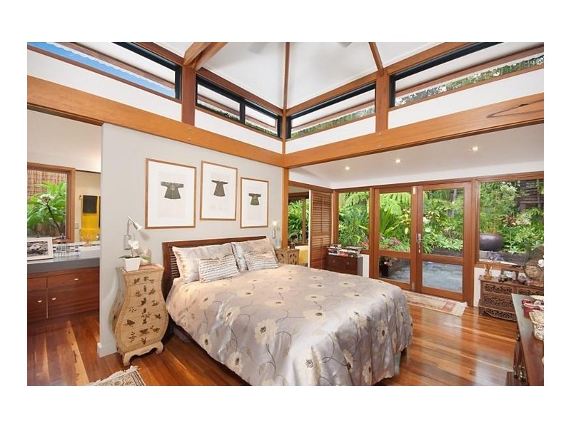 7 Bottlebrush Crescent, Suffolk Park NSW 2481