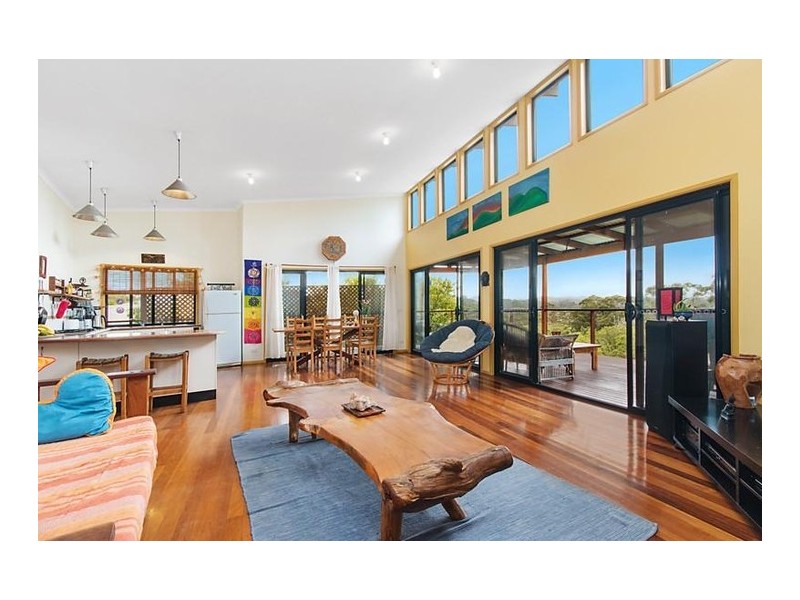 2 Coomburra Crescent, Ocean Shores NSW 2483