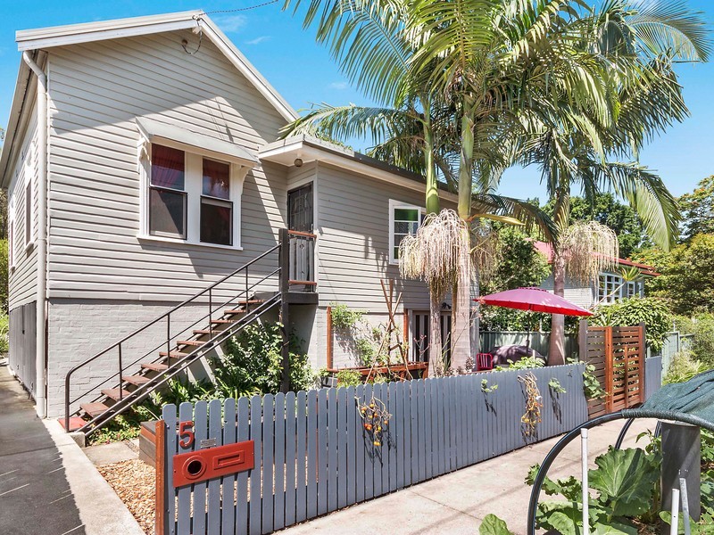 5 James Street, Girards Hill NSW 2480