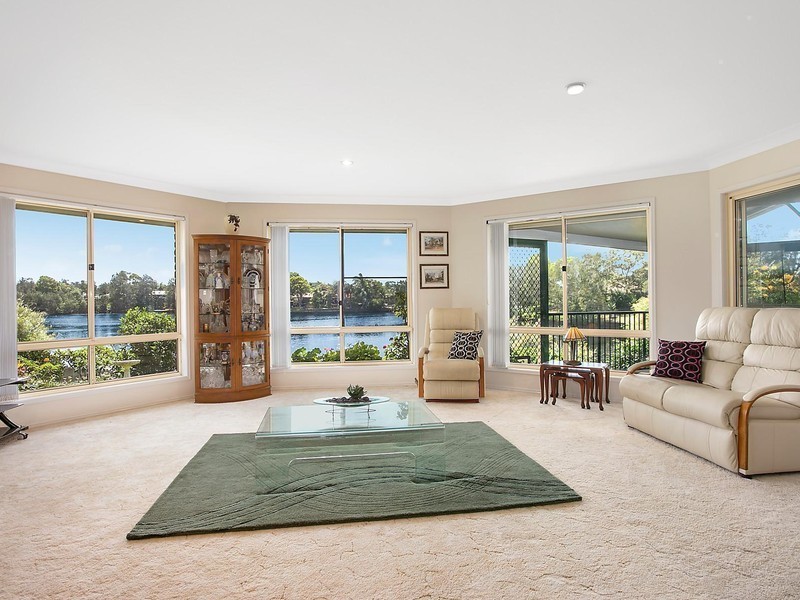 18 Eloura Court, Ocean Shores NSW 2483