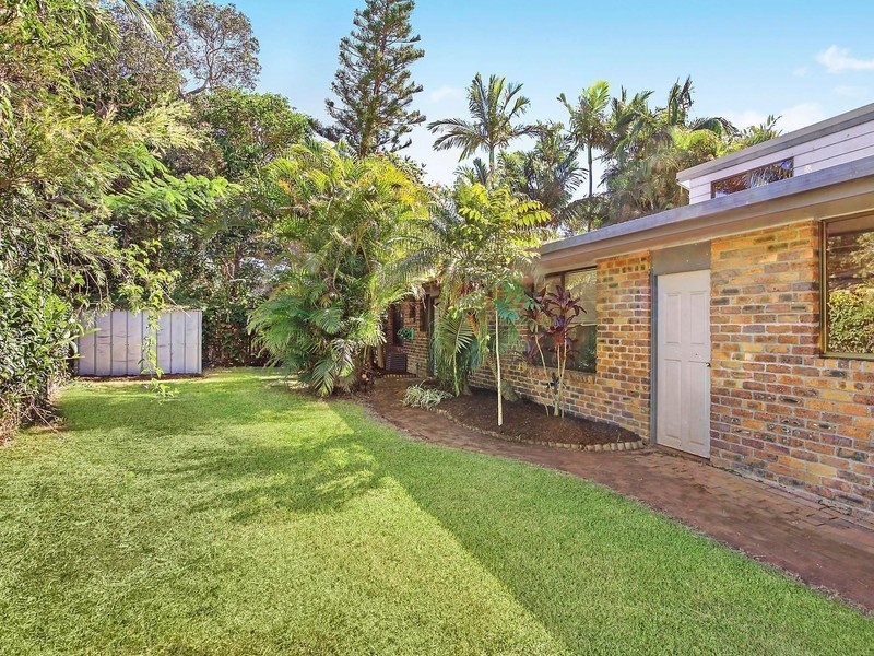 12B Kalemajere Drive, Suffolk Park NSW 2481