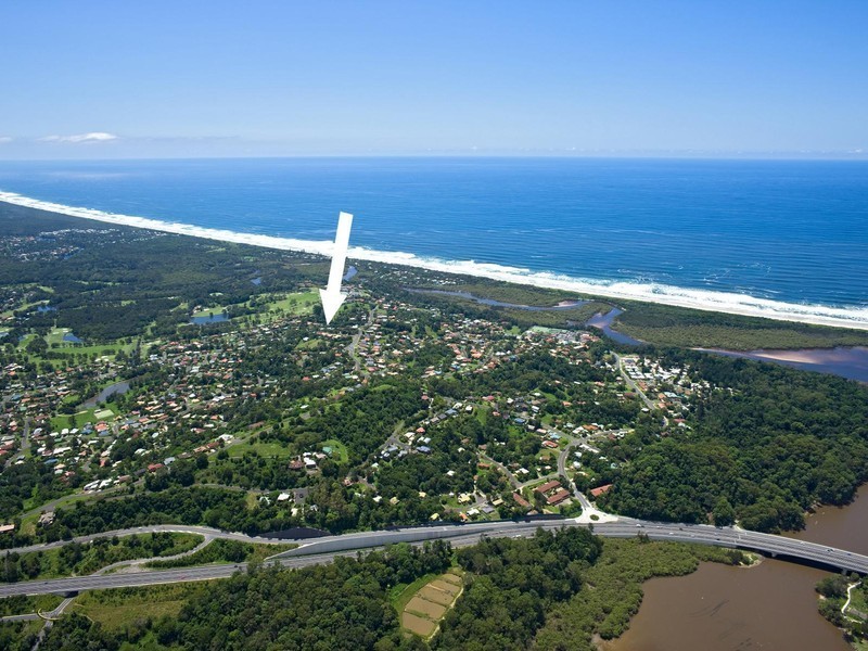 10 Bulgoon Crescent, Ocean Shores NSW 2483