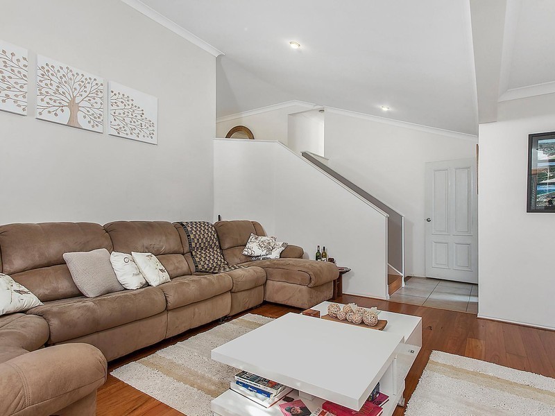 4 Palmer Avenue, Ocean Shores NSW 2483