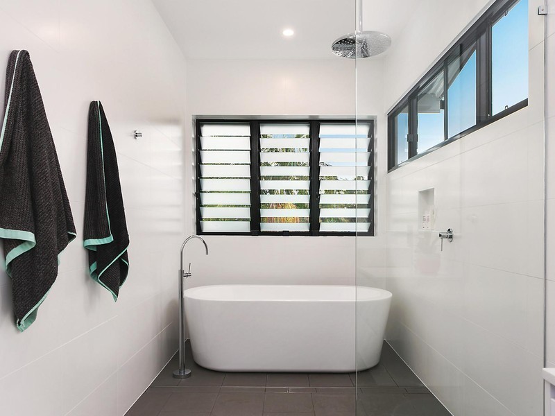 5 Honeysuckle Drive, Suffolk Park NSW 2481