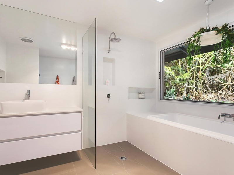 5 Honeysuckle Drive, Suffolk Park NSW 2481