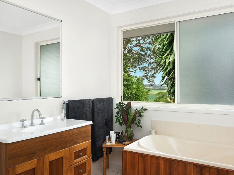 6 Hilltop Place, Lennox Head NSW 2478