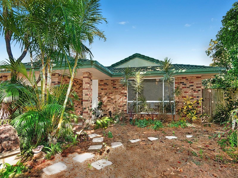 12 Hakea Crescent, Suffolk Park NSW 2481