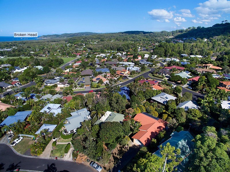 12 Hakea Crescent, Suffolk Park NSW 2481