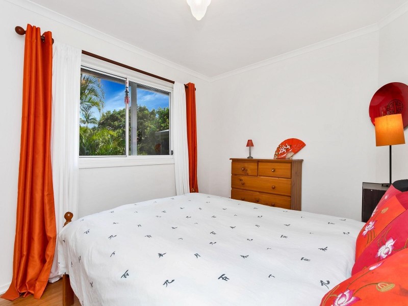 34 Mia Court, Ocean Shores NSW 2483