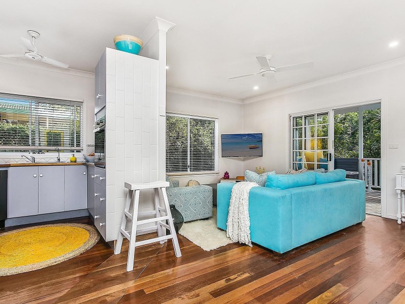 2 Bottlebrush Crescent, Suffolk Park NSW 2481