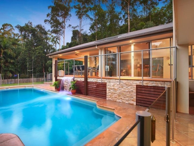 2 Sundown Close, Tanawha QLD 4556