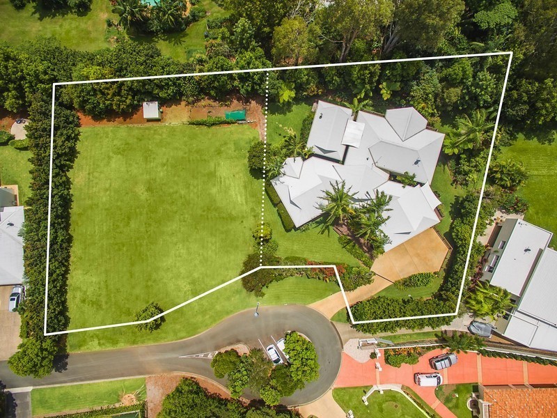19 Mountain Top Court, Mons QLD 4556