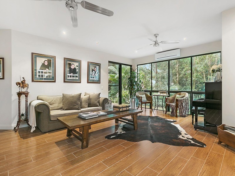 19 Mountain Top Court, Mons QLD 4556