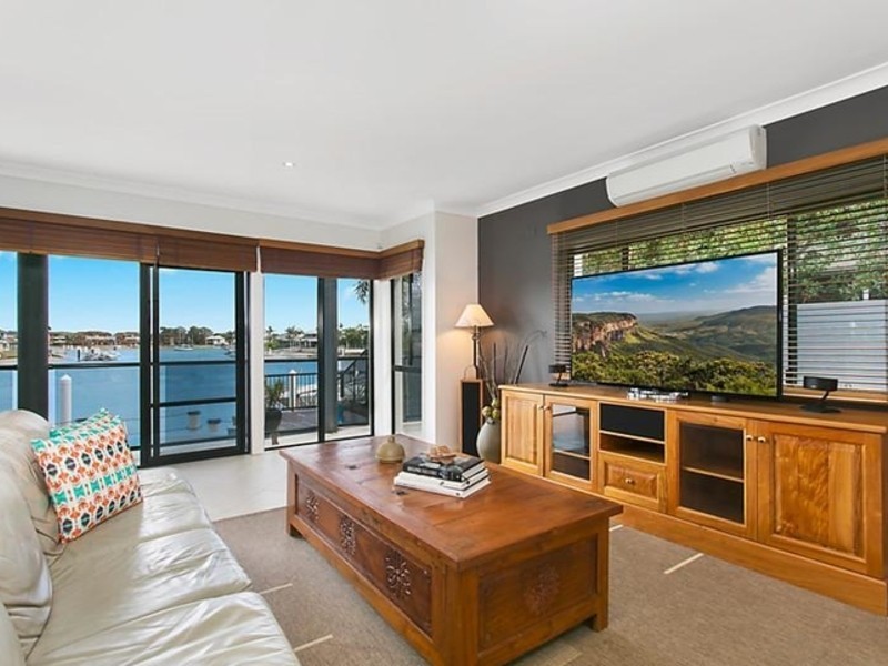 18 Mooloolah Island, Minyama QLD 4575