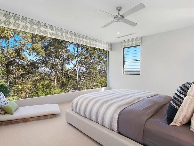 18 Mountain Top Court, Mons QLD 4556