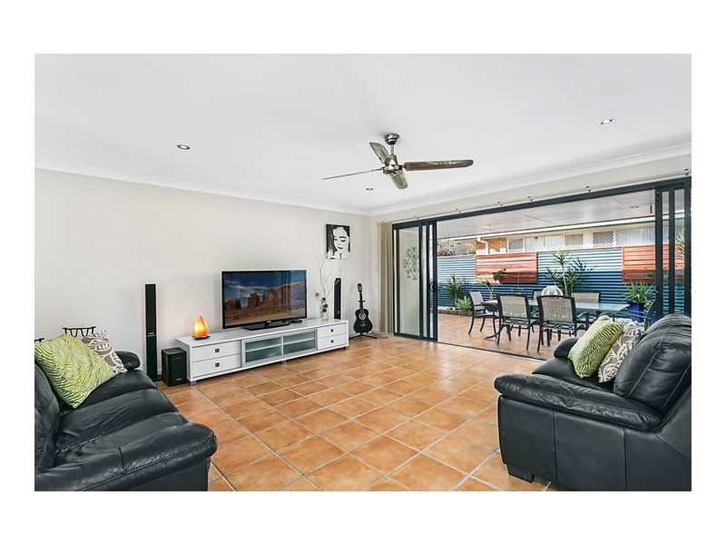 11 Mawarra Street, Buddina QLD 4575