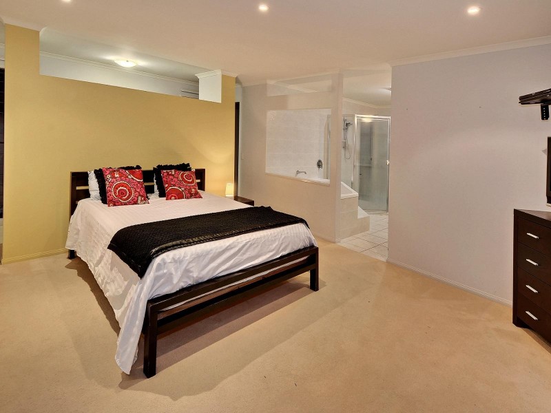 38 Carwoola Crescent, Mooloolaba QLD 4557