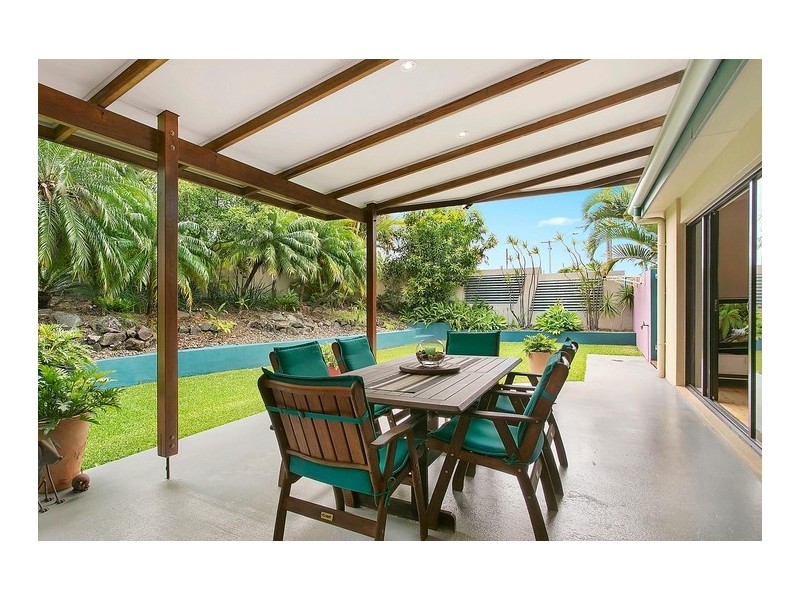 17 Pettigrew Street, Mooloolaba QLD 4557