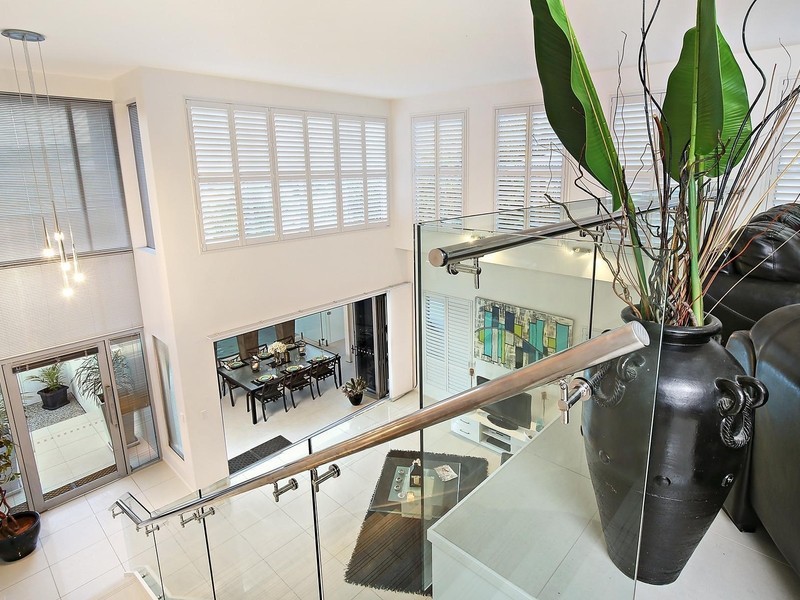 9 Victor Street, Alexandra Headland QLD 4572