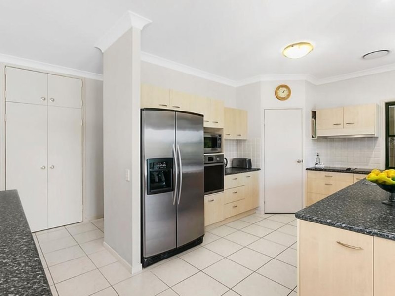 7 Lisa Road, Chevallum QLD 4555