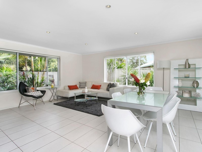 82 Palm Drive, Mooloolaba QLD 4557