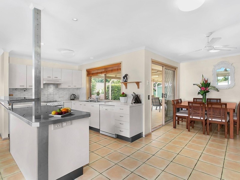 16 Pittards Road, Buderim QLD 4556