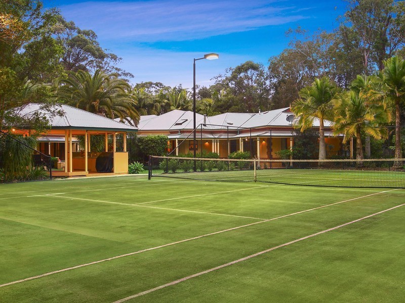 10 Kirby Court, Tanawha QLD 4556