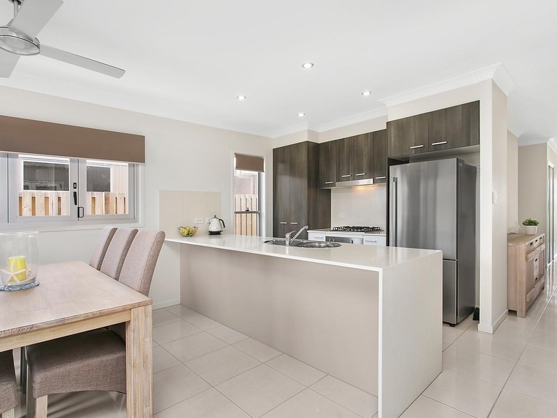 25 Foxtail Circuit, Mountain Creek QLD 4557