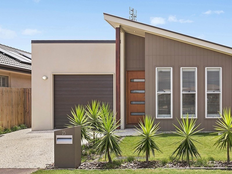 25 Foxtail Circuit, Mountain Creek QLD 4557