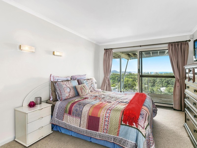 52 Tantula Road East, Alexandra Headland QLD 4572