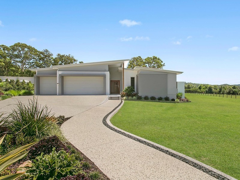 8 Golden Valley Place, Valdora QLD 4561