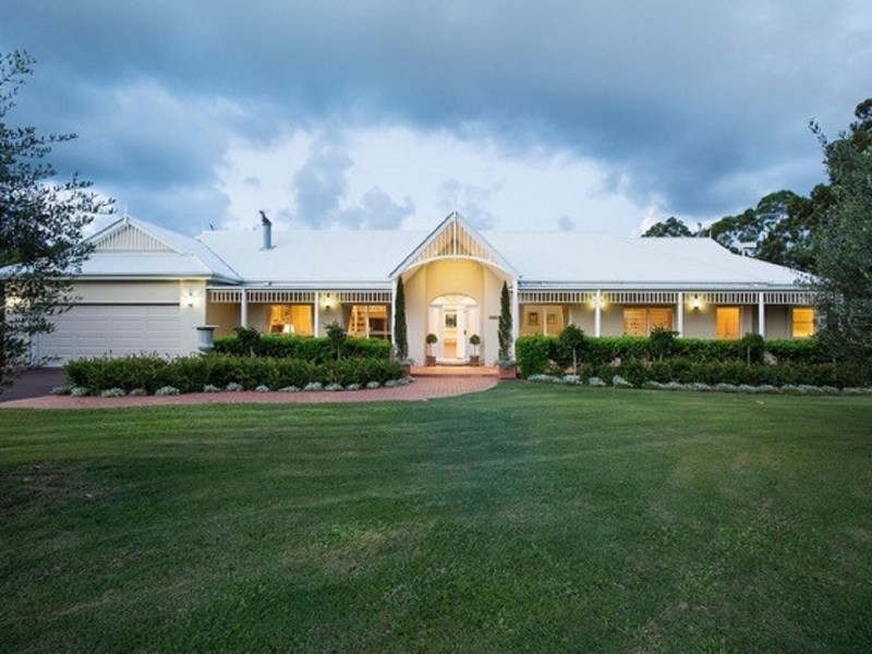31 Walgarri Drive, Tanawha QLD 4556