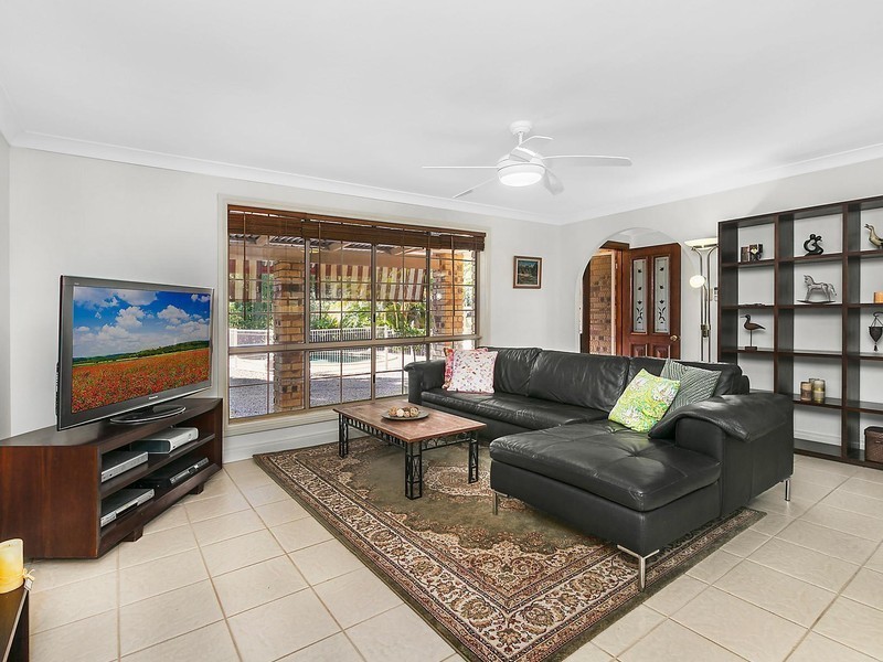 16 William Street, Landsborough QLD 4550