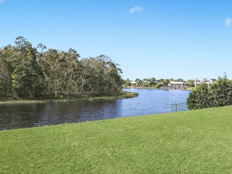 10 Wallaby Circuit, Pelican Waters QLD 4551