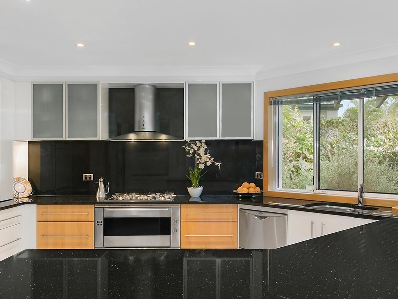 6 Beachcomber Court, Bokarina QLD 4575