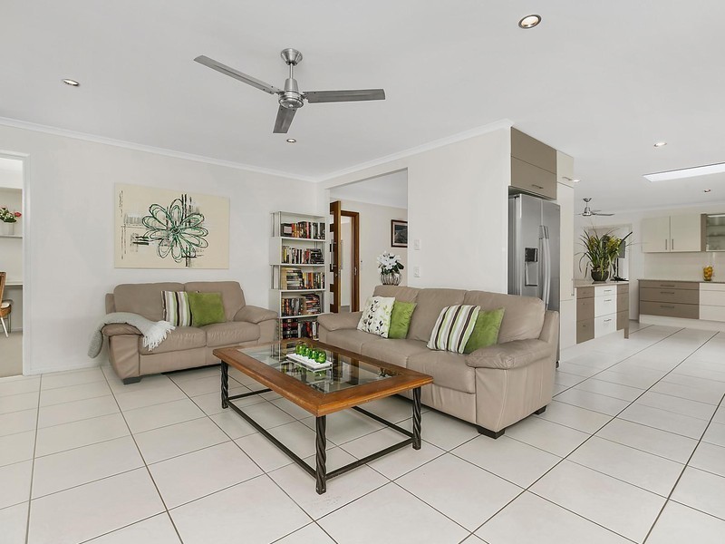 31 Saratoga Drive, Mountain Creek QLD 4557
